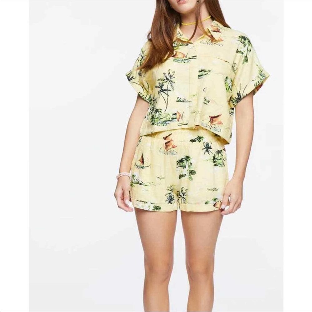 Forever 21 Tropical Print High Waist Short And Crop Top Button Front Set